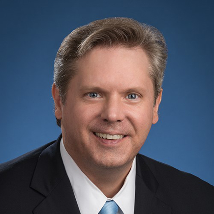 Craig Columbus headshot